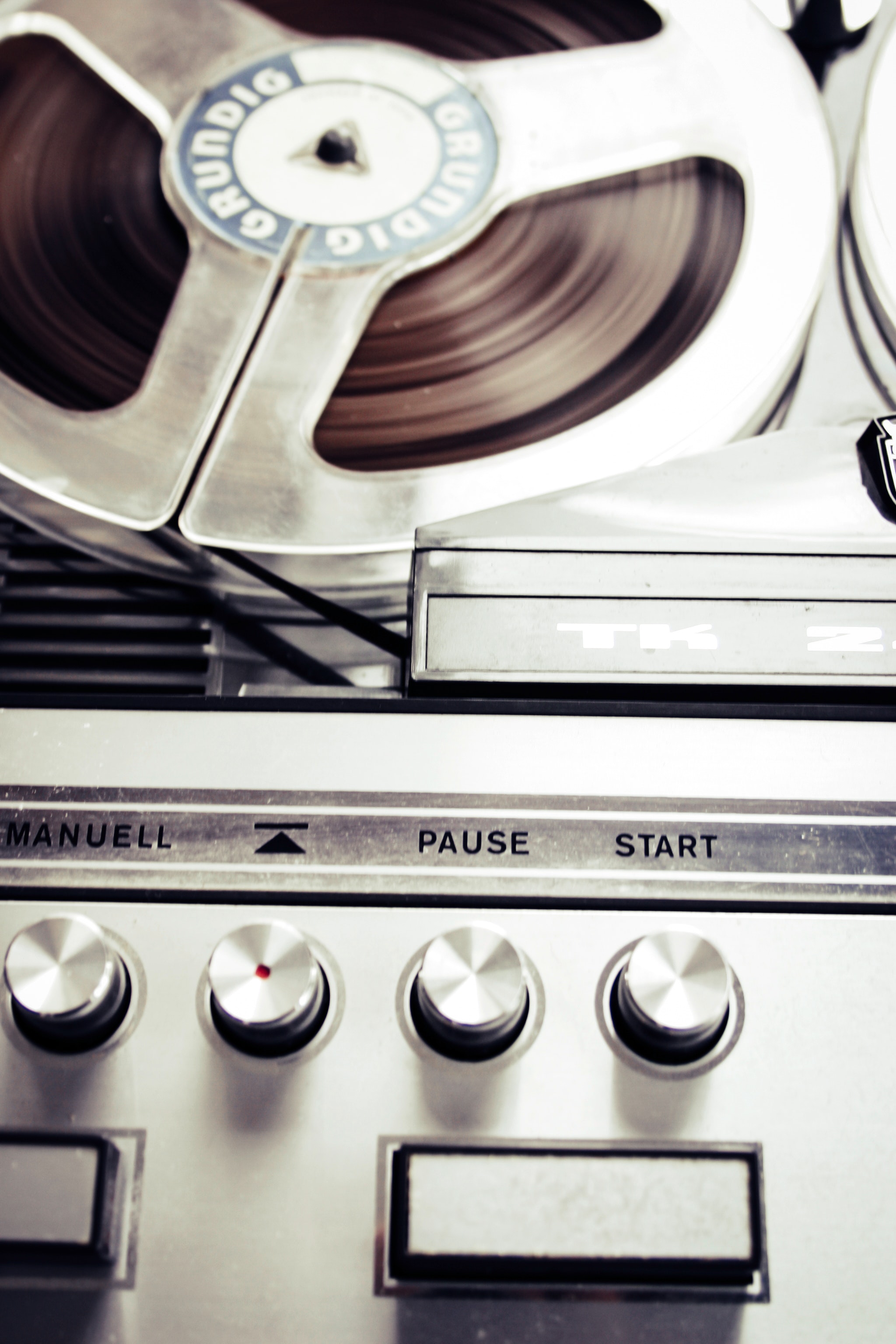Q. What kind of reel-to-reel tape recorder do I need?